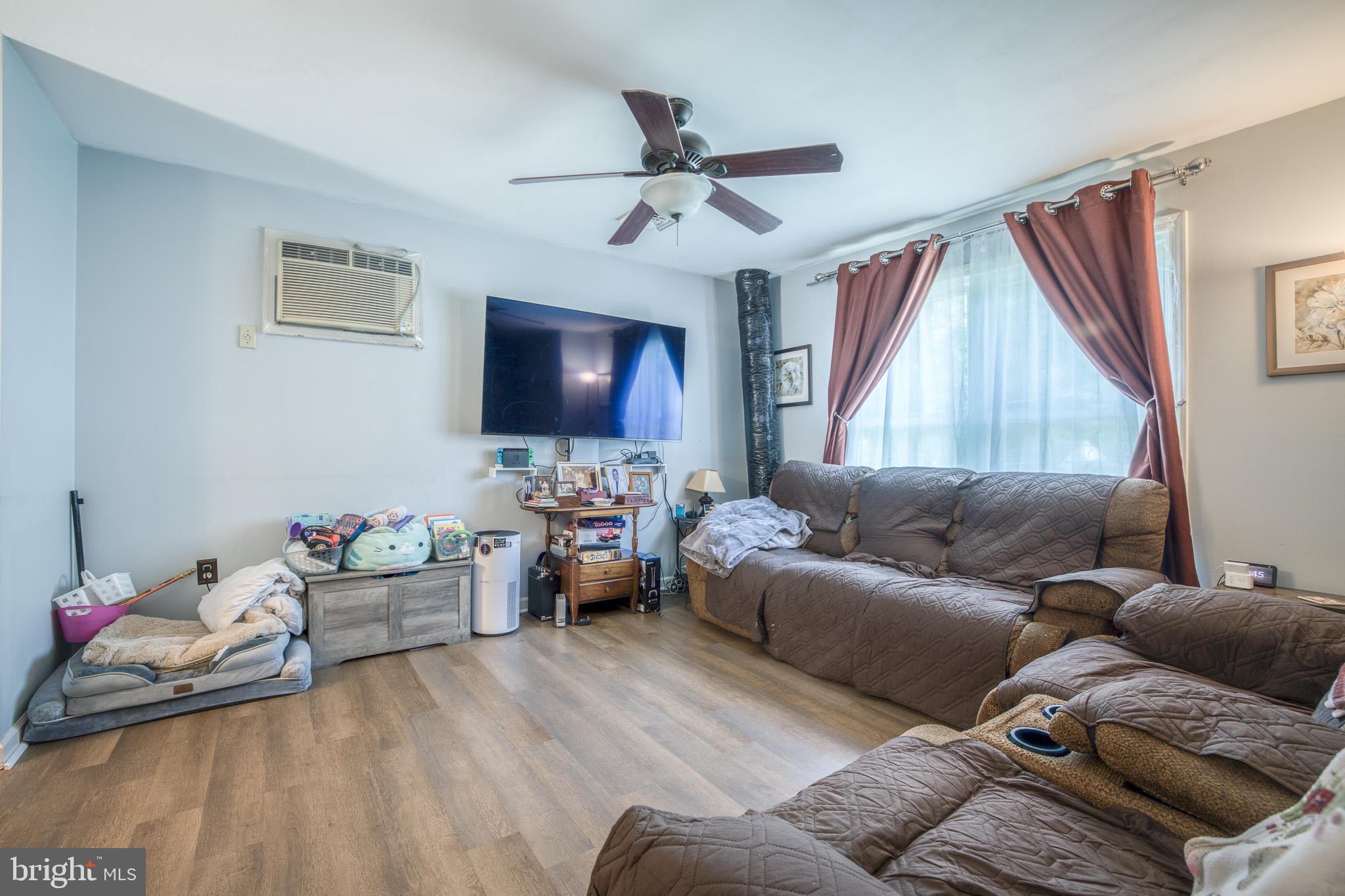 126 Eckman Road Lancaster, PA 17602 - Photo 4 of 29