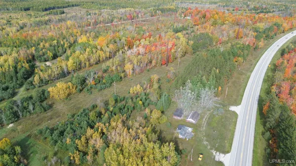 $40,000 | 2 Highway Gulliver Mi 49840, Gulliver, MI 49840