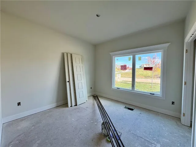 $540,000 | 10022 North Oakland Avenue, Kansas City, MO 64157