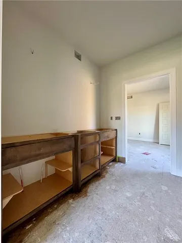 $540,000 | 10022 North Oakland Avenue, Kansas City, MO 64157