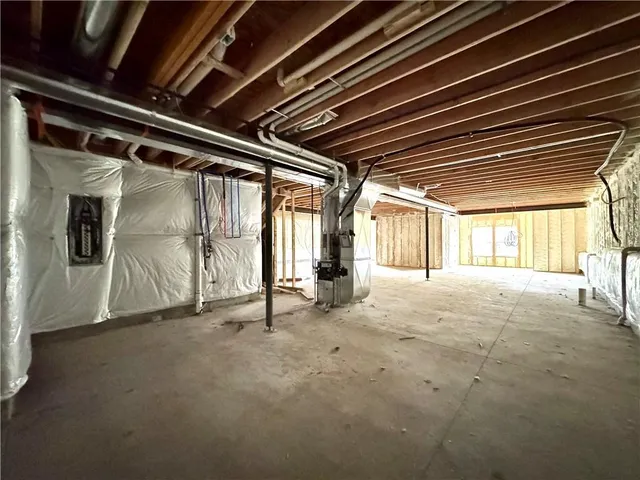 $540,000 | 10022 North Oakland Avenue, Kansas City, MO 64157