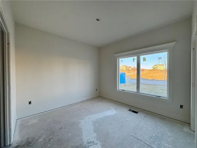 $535,000 | 10022 North Oakland Avenue, Kansas City, MO 64157