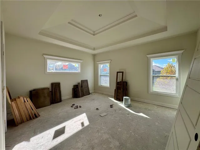 $540,000 | 10022 North Oakland Avenue, Kansas City, MO 64157