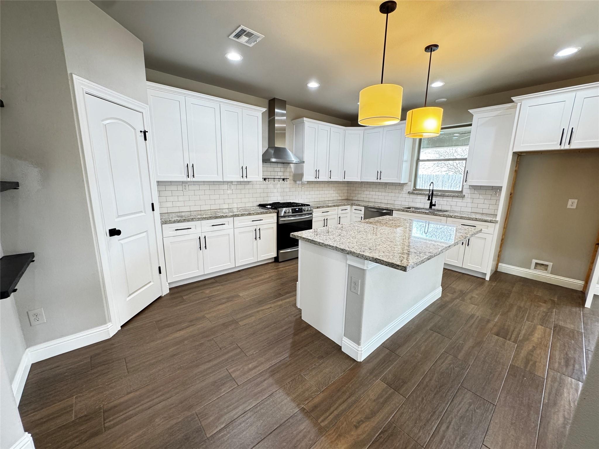 10430 Dominion Ranch Drive Port Arthur, TX 77640 - Photo 6 of 18