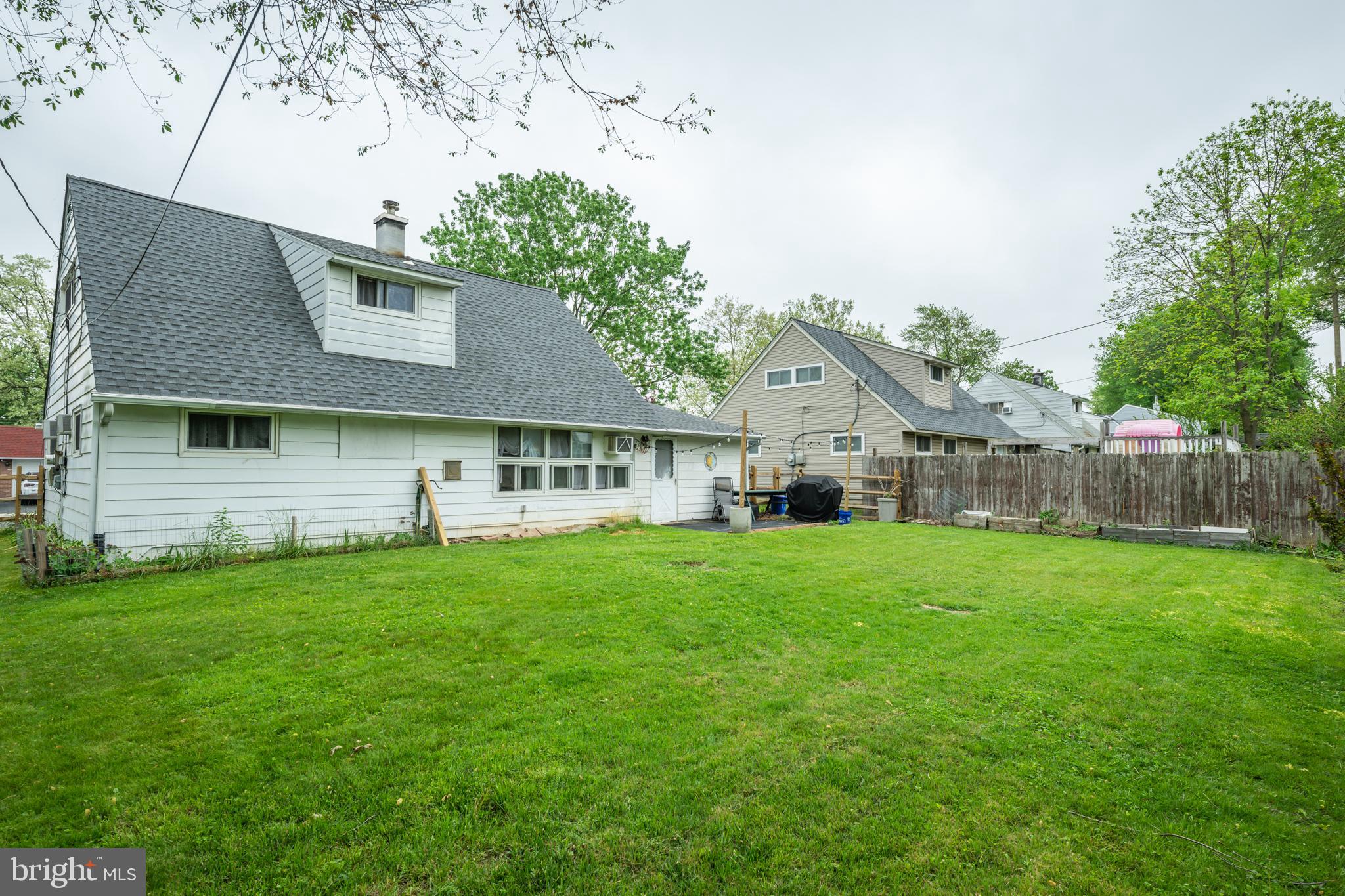 16 Indigo Road Levittown, PA 19057 - Photo 15 of 19 Gallery Image 15