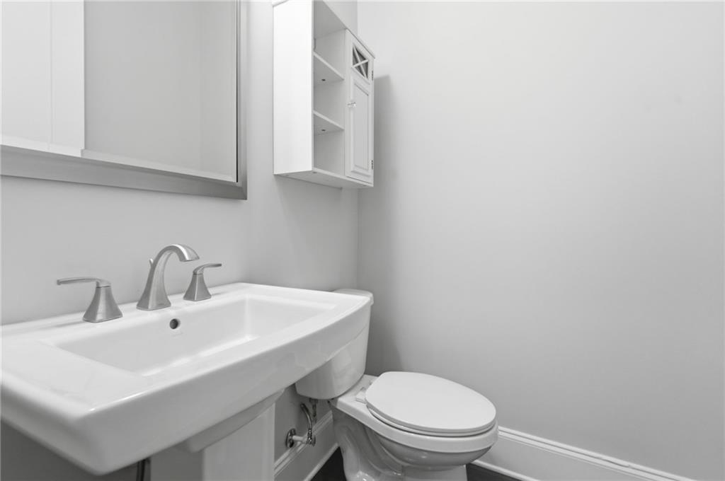 2070 Wheaton Way Atlanta, GA 30328 - Photo 6 of 47