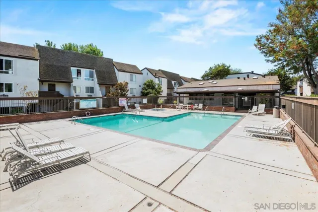 $434,000 | 8069 Caminito De Pizza, Unit A, San Diego, CA 92108