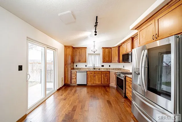 $399,900 | 340 Donna Drive, Idaho Falls, ID 83402