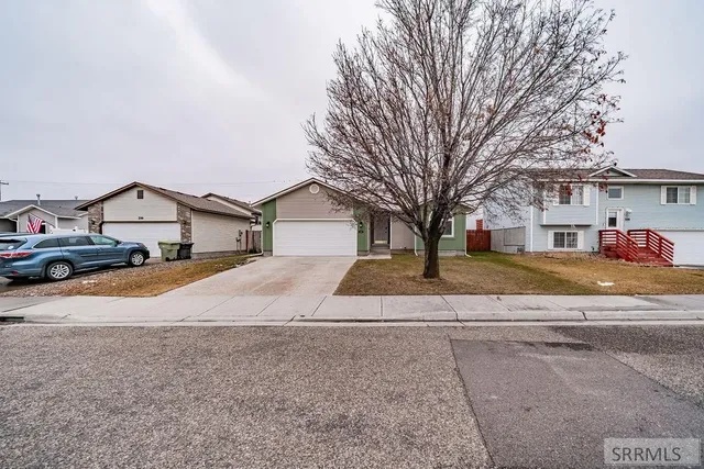 $399,900 | 340 Donna Drive, Idaho Falls, ID 83402