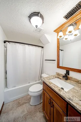 $399,900 | 340 Donna Drive, Idaho Falls, ID 83402