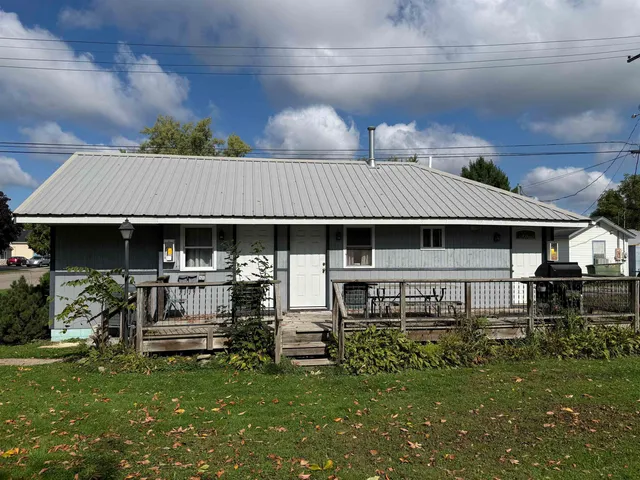 $159,900 | 712 Vine Street, Wisconsin Dells, WI 53965