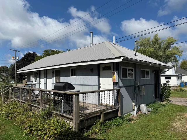 $159,900 | 712 Vine Street, Wisconsin Dells, WI 53965