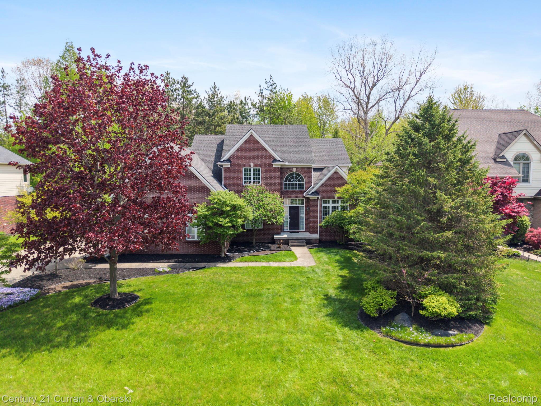 27852 Larson Lane Farmington, MI 48331 - Photo 4 of 75 63-web-or-mls-DJI_20260509124107_0426_D.jpg
