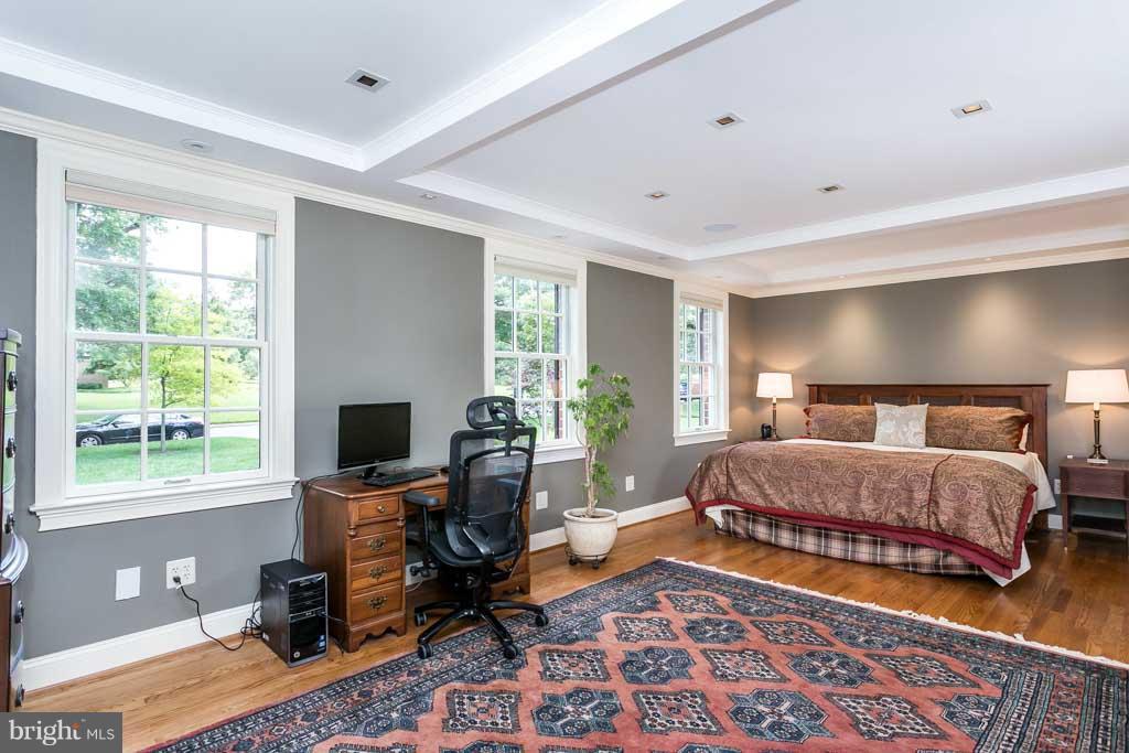 2214 Boxmere Road Lutherville-Timonium, MD 21093 - Photo 15 of 28 Master Bedroom