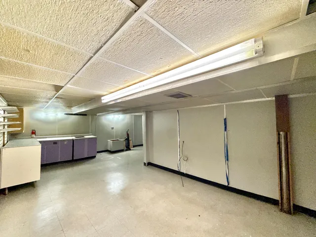 $219,900 | 1321 West Court Street, Janesville, WI 53548