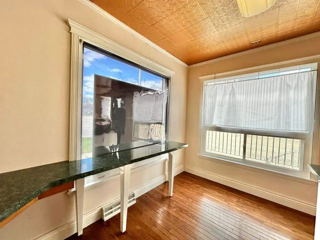 $219,900 | 1321 West Court Street, Janesville, WI 53548