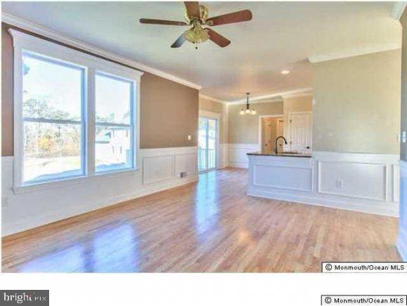 128 Brigantine Road Manahawkin, NJ 08050 - Photo 8 of 21