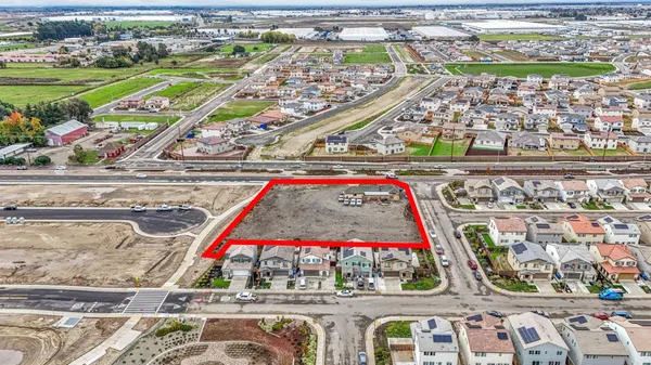 $3,350,000 | 380 Airport Way, Manteca, CA 95337