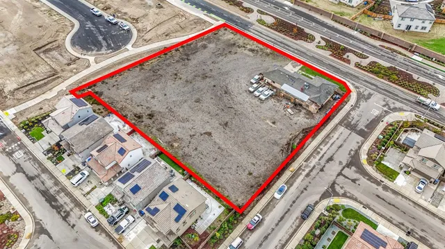 $3,400,000 | 380 Airport Way, Manteca, CA 95337