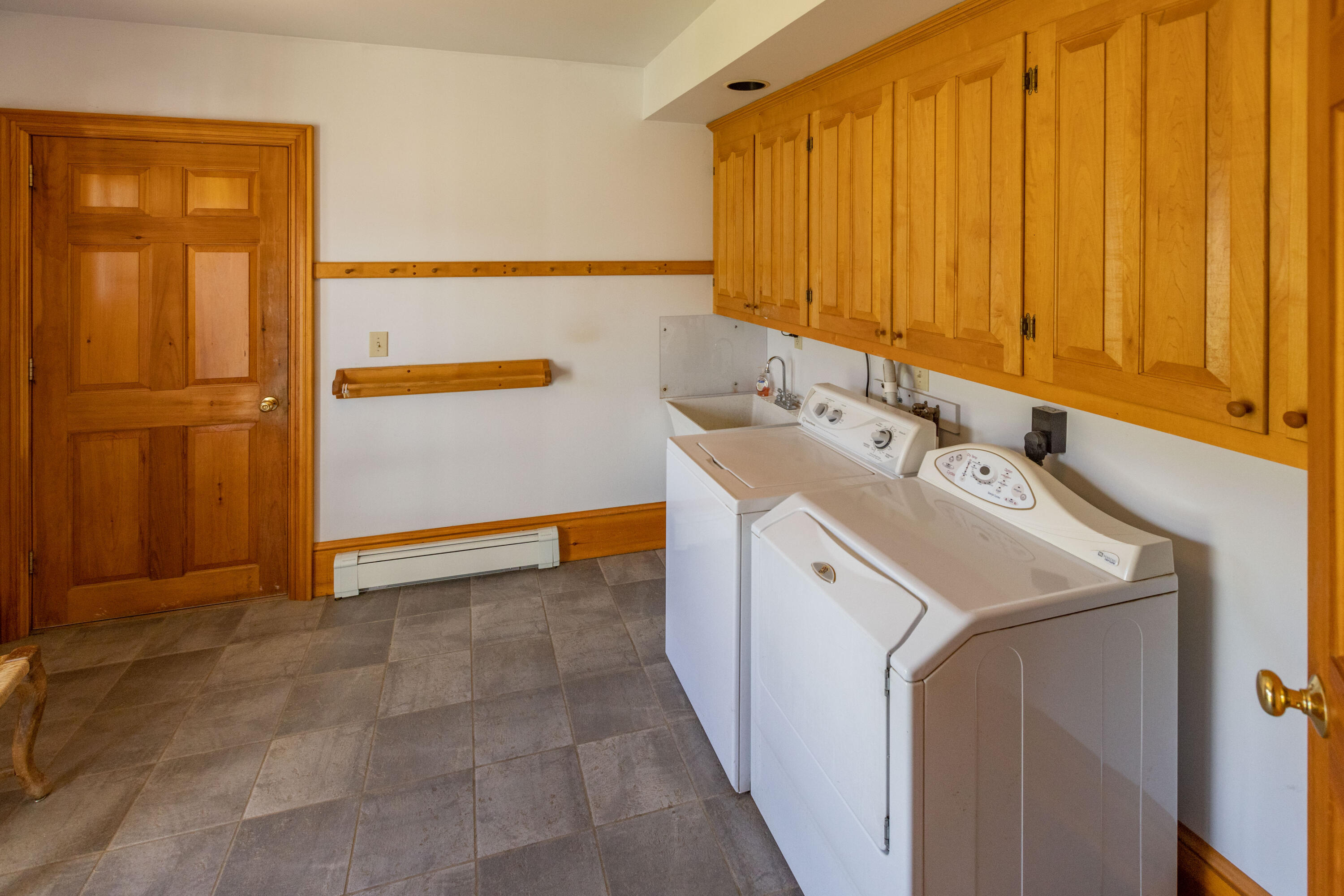 76 Jackson Road Hope, ME 04847 - Photo 13 of 29 Laundry room