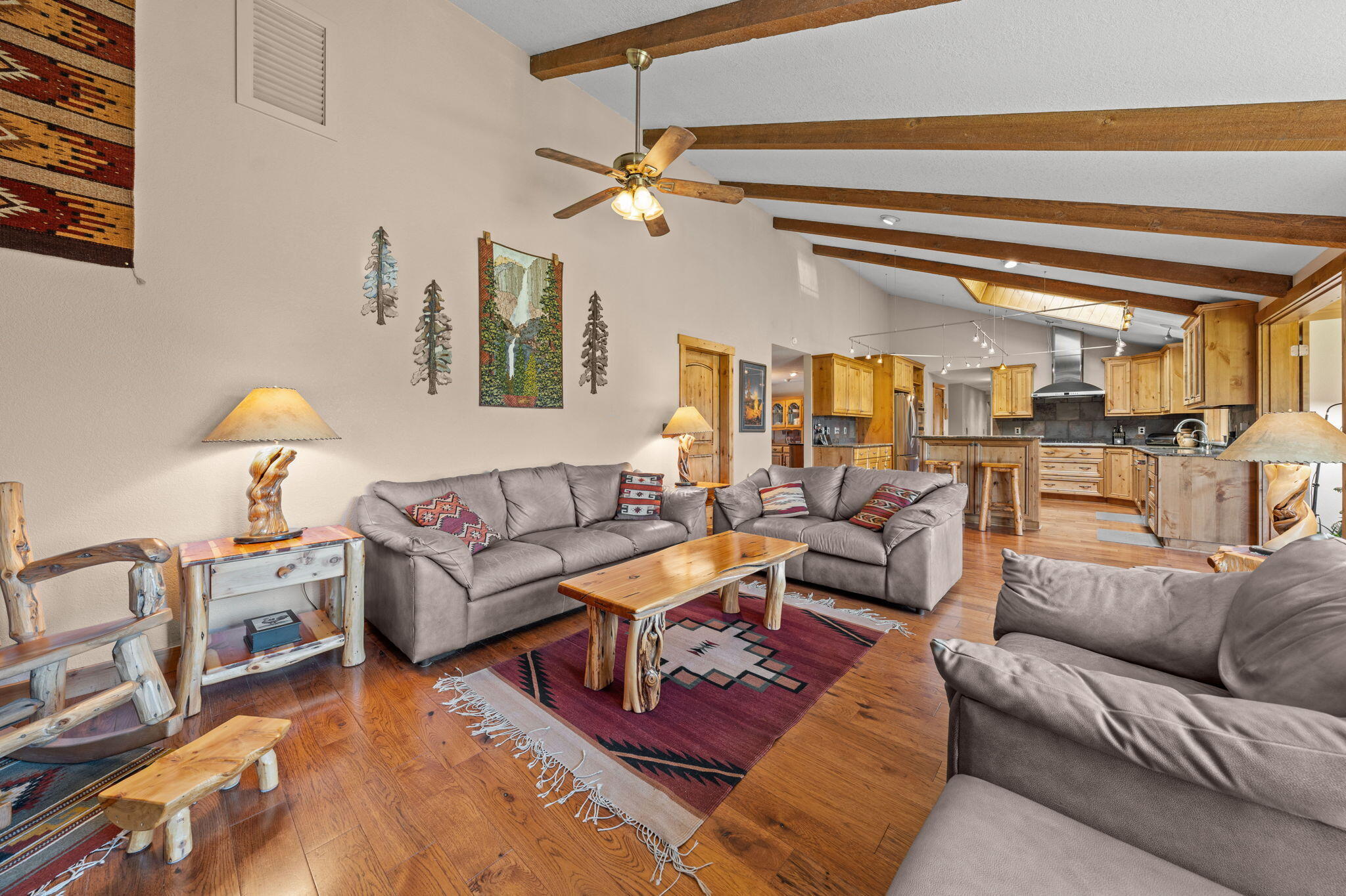 17375 Jordan Road Sisters, OR 97759 - Photo 27 of 63 Vaulted ceiling and exposed beams.