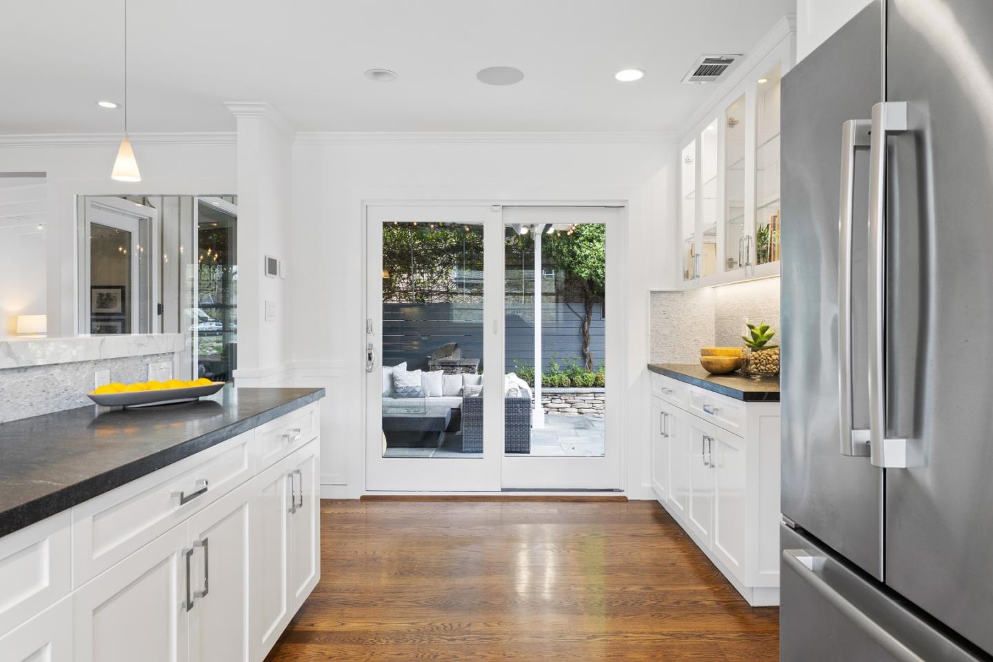 340 Bloomfield Road Burlingame, CA 94010 - Photo 15 of 34 Gallery Image 15