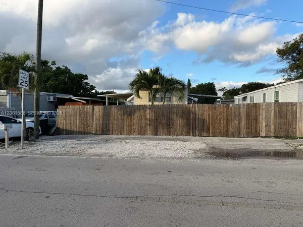 $2,300 | 13331 Southwest 8th Street, Unit 13331, Davie, FL 33325