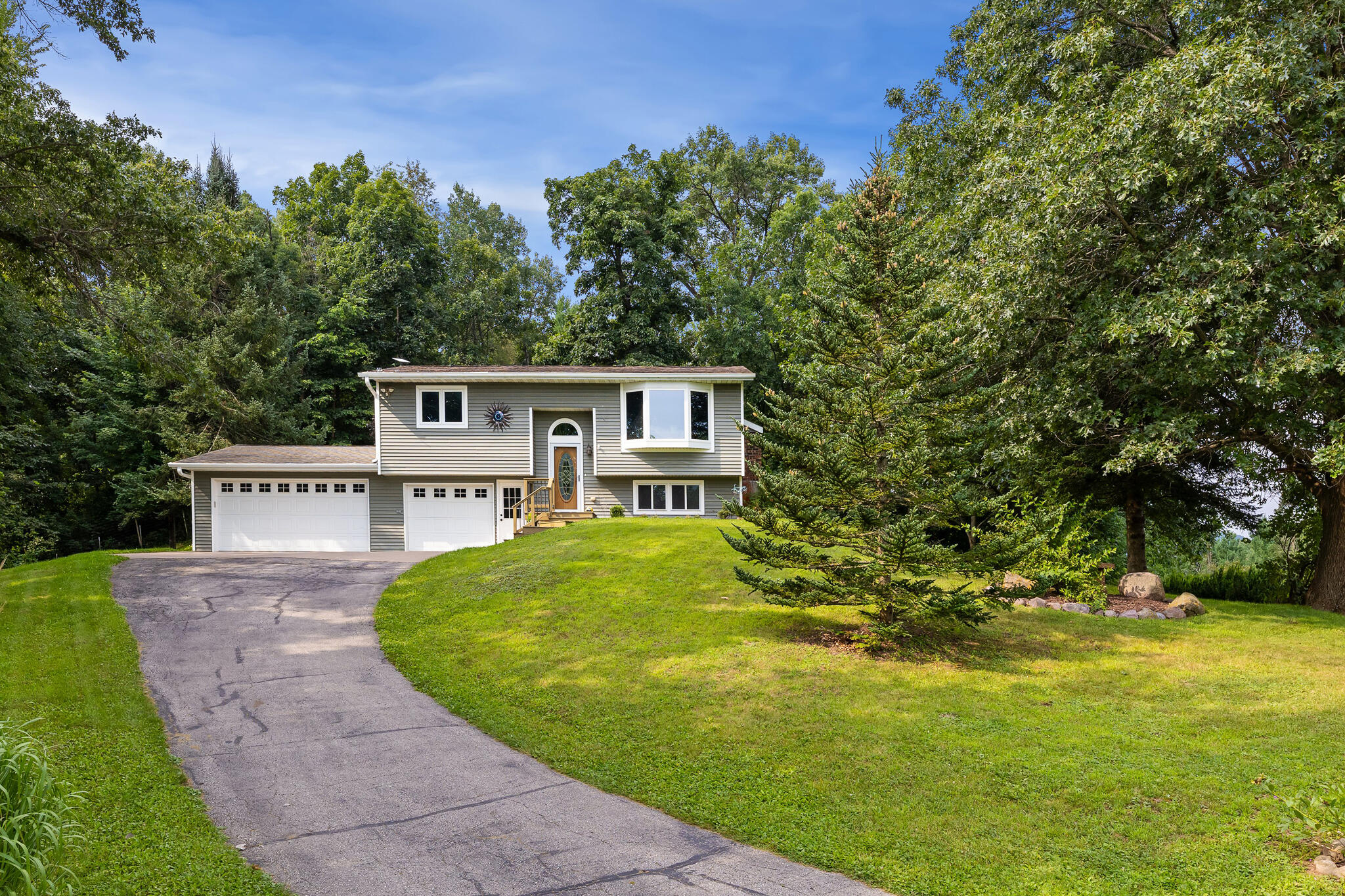 W5861 Mahlum Road Farmington, WI 54636 - Photo 1 of 26 1 FRONT