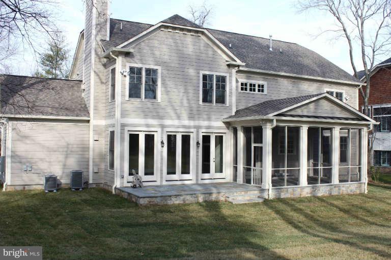 7111 Churchill Road McLean, VA 22101 - Photo 3 of 27 Screen Porch
