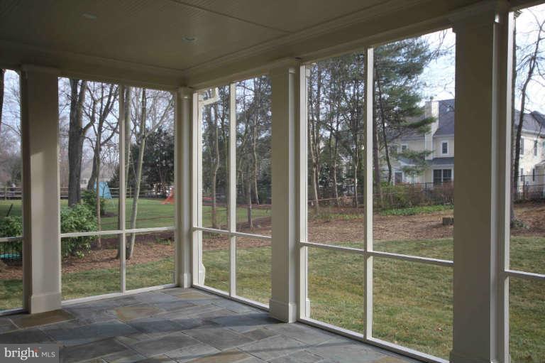 7111 Churchill Road McLean, VA 22101 - Photo 5 of 27 Screen Porch