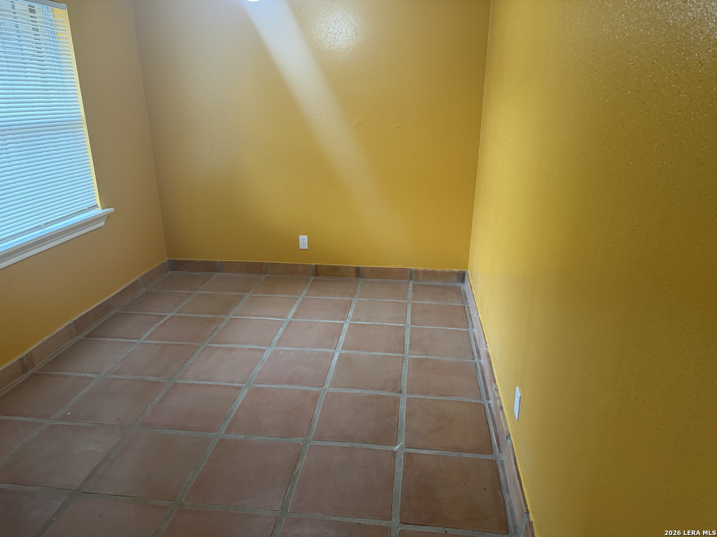 5435 Callaghan Road San Antonio, TX 78228 - Photo 3 of 38