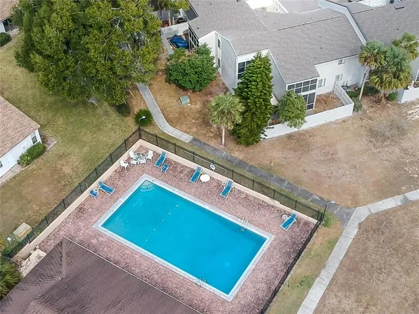 an aerial view of a tennis court