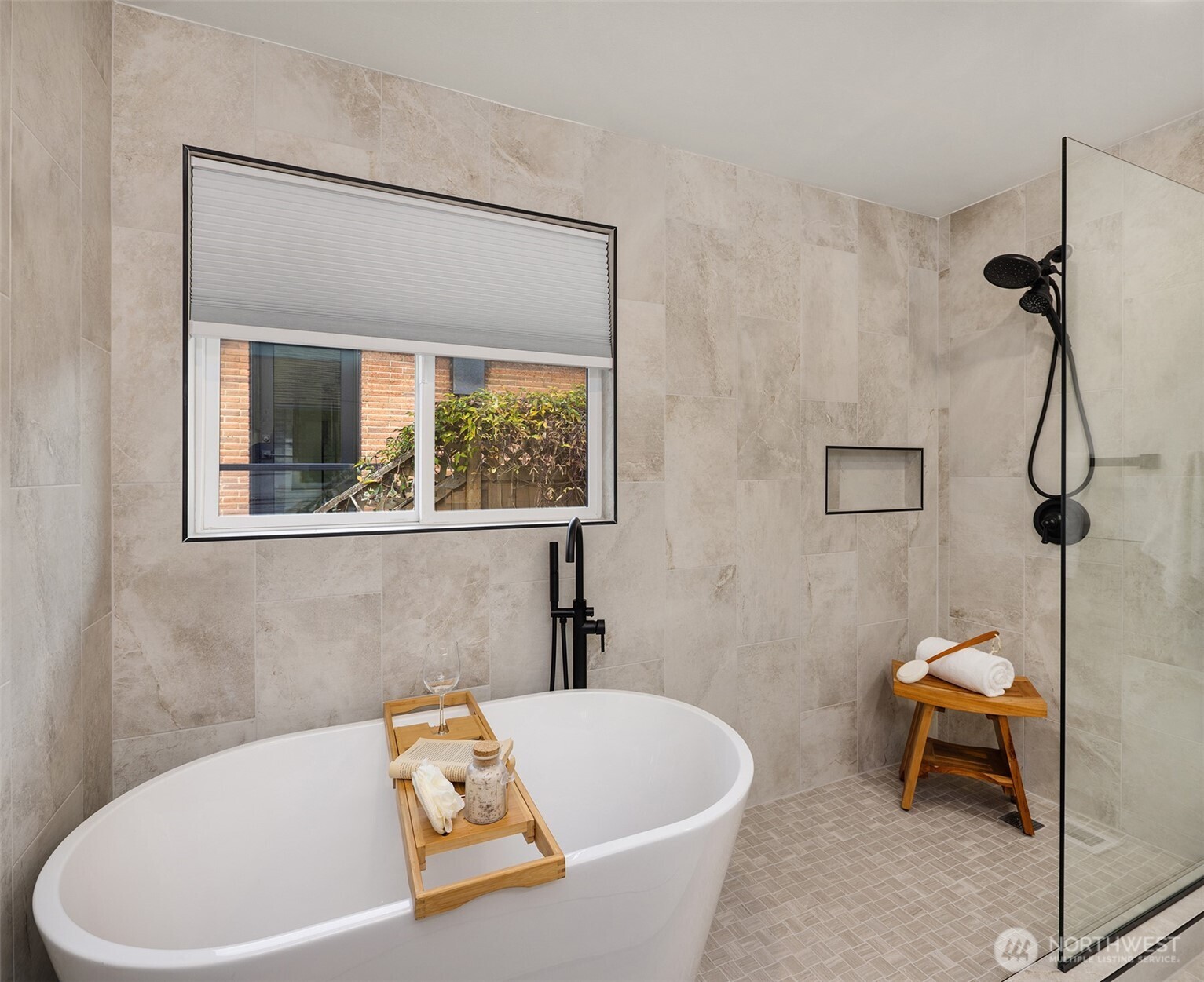 12711 9th Avenue Northwest Seattle, WA 98177 - Photo 21 of 40 a white bath tub sitting next to a white toilet