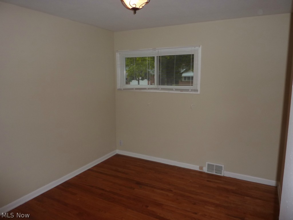 1784 Crestwood Road Cleveland, OH 44124 - Photo 13 of 22 Gallery Image 13