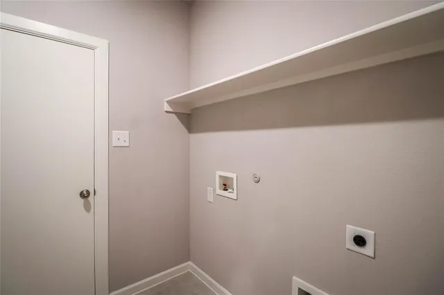 a view of utility room