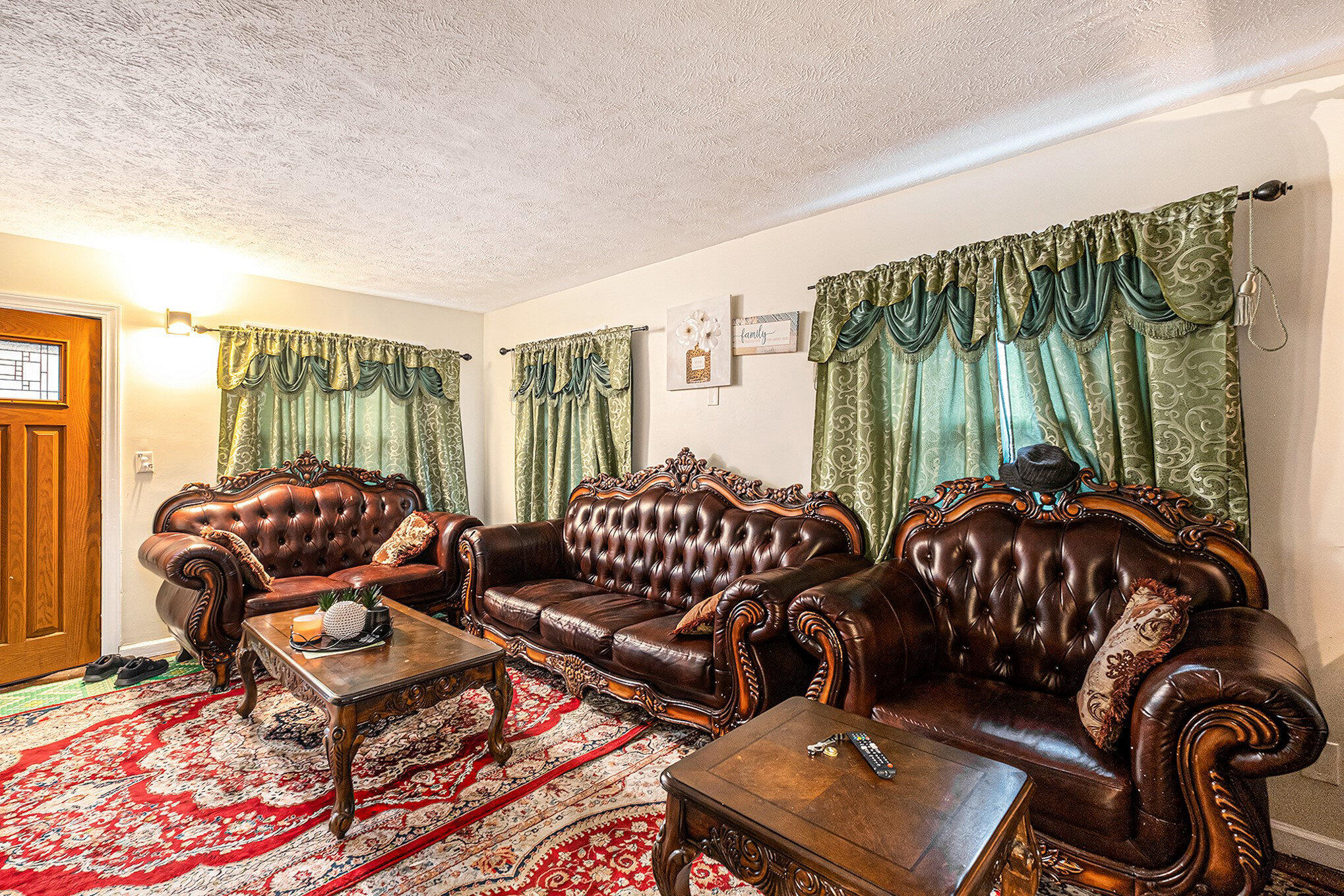 927 Merrifield Street Southeast Grand Rapids, MI 49507 - Photo 3 of 24 004_dscf9528_477