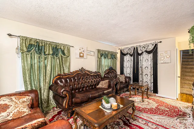 $264,900 | 927 Merrifield Street Southeast, Grand Rapids, MI 49507