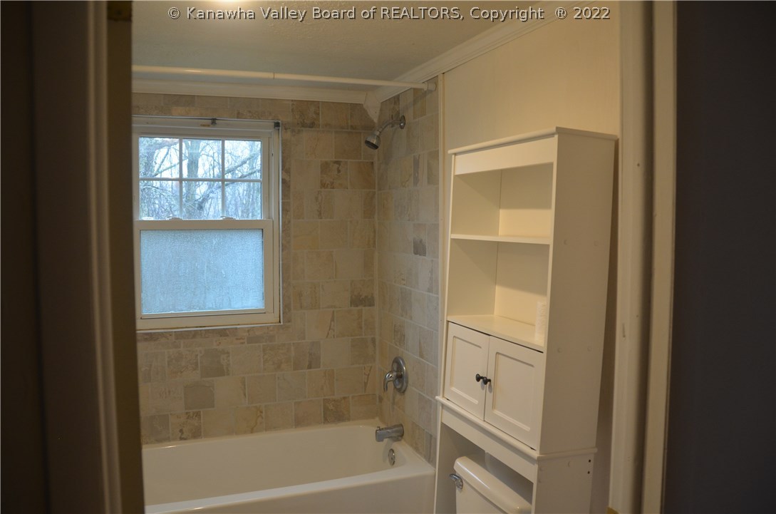 4789 Evans View Road Evans, WV 25241 - Photo 8 of 19 Gallery Image 8