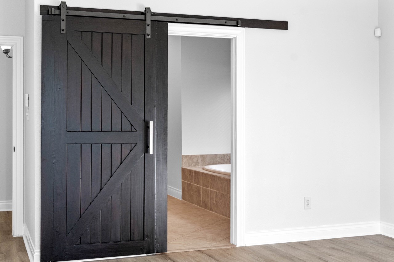 26411 Ridgefield Park Lane Cypress, TX 77433 - Photo 49 of 50 a view of a hallway