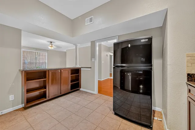 $189,000 | 2255 Braeswood Park Drive, Unit 331, Houston, TX 77030