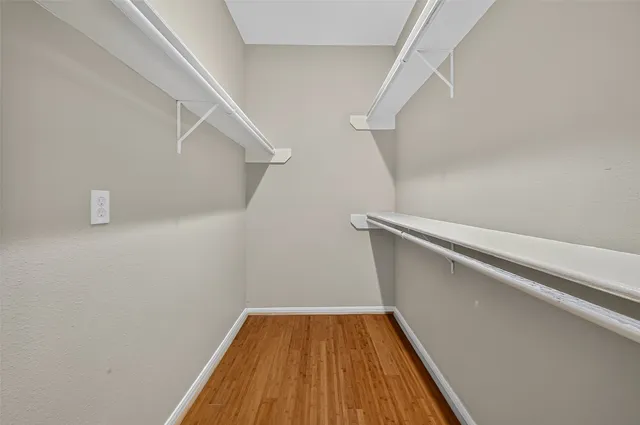 $189,000 | 2255 Braeswood Park Drive, Unit 331, Houston, TX 77030