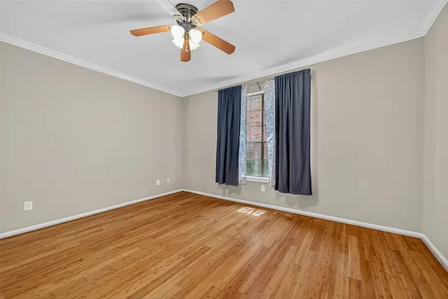 $189,000 | 2255 Braeswood Park Drive, Unit 331, Houston, TX 77030