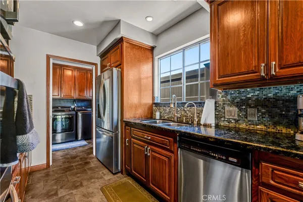 $1,299,000 | 6337 Droxford Street, Lakewood, CA 90713