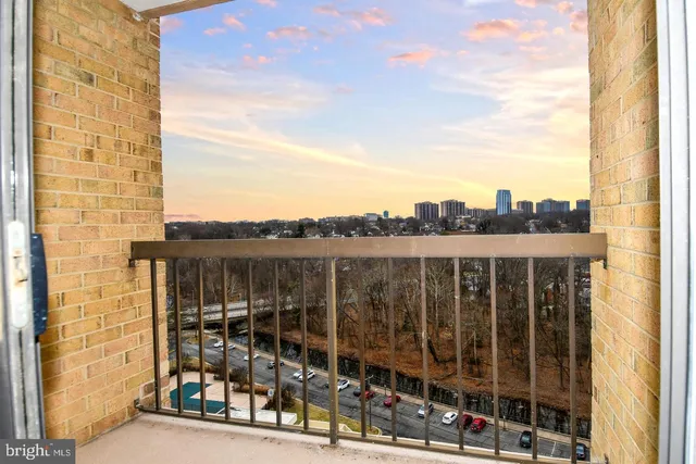 $2,700 | 4500 South Four Mile Run Drive, Unit 1218, Arlington, VA 22204