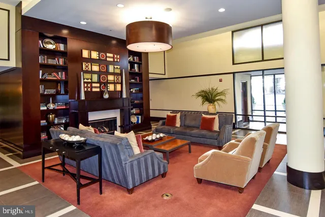 $2,700 | 4500 South Four Mile Run Drive, Unit 1218, Arlington, VA 22204