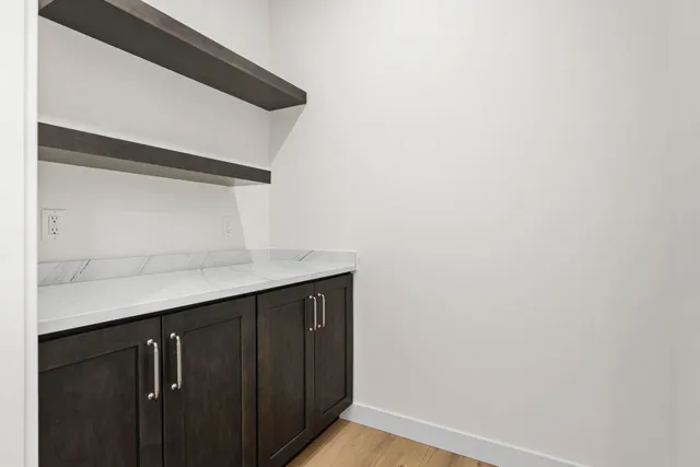 $799,900 | 850 Capitol Drive, Dane, WI 53529