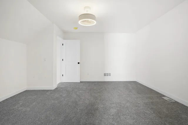 $799,900 | 850 Capitol Drive, Dane, WI 53529