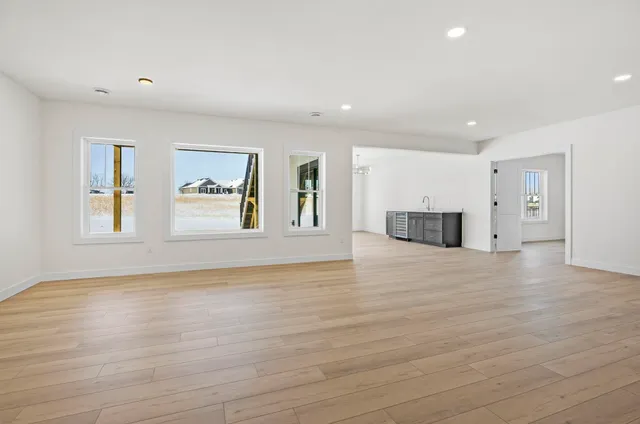 $799,900 | 850 Capitol Drive, Dane, WI 53529