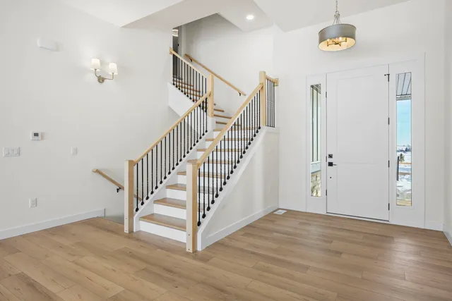 $799,900 | 850 Capitol Drive, Dane, WI 53529