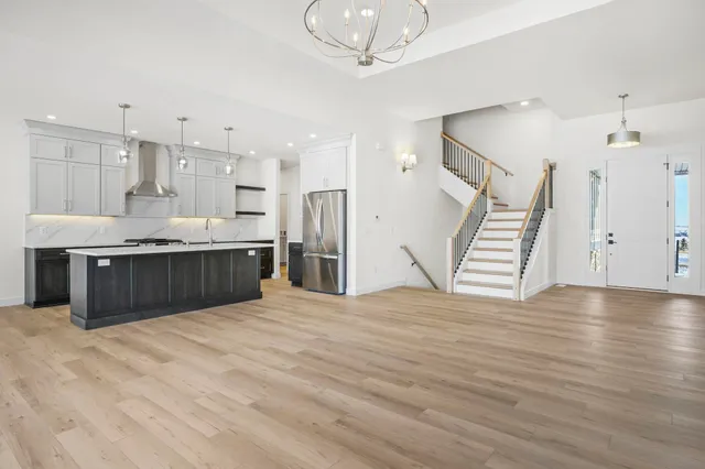 $799,900 | 850 Capitol Drive, Dane, WI 53529